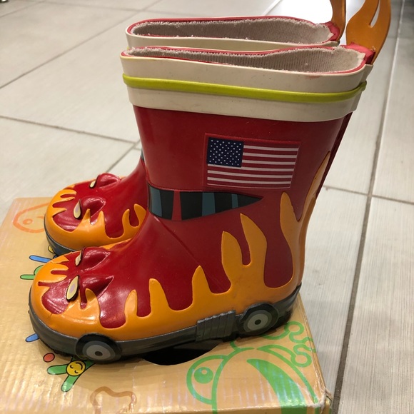Kidorable Shoes Nib Kidorable Fire Truck Rain Boots In Sz 6 And 7